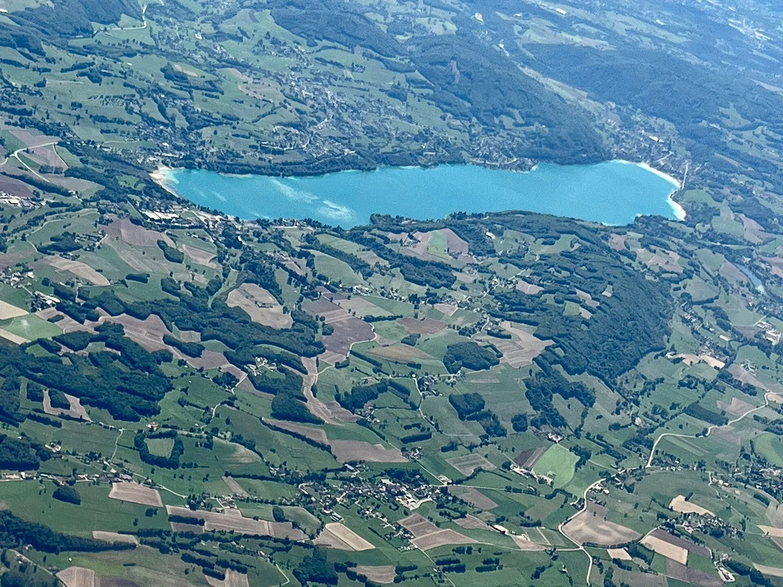 Le lac de Paladru vu du ciel